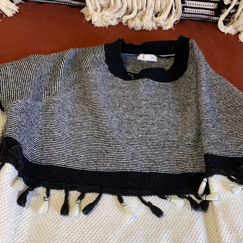 Cute boho sweater!